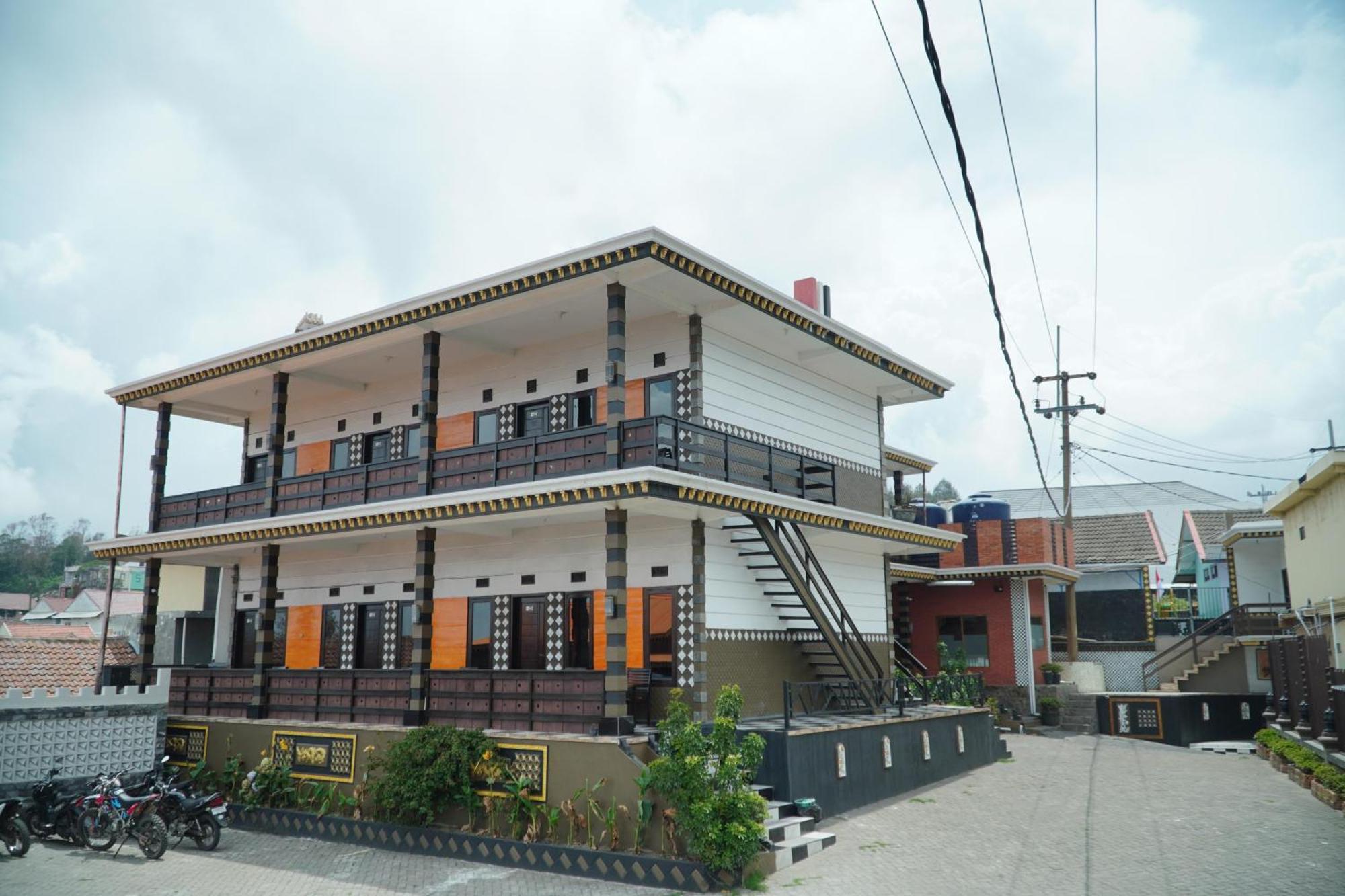 Parama Bromo Hotel Ngadisari エクステリア 写真